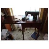 Dress Maker Sewing Machine & Stand