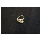 14K Gold Fashion Ring w/Stones
