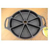 Lodge 8 Wedge Pan
