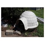 Poly Igloo Dog  House