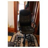 Nice Adjustable Office Chair