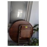 Round Card Table w/3 Chairs