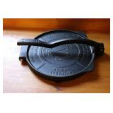 Victoria Cast Iron Tortilla Press