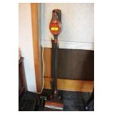 Rocket Vacuum w/Attachments