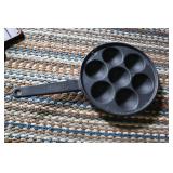 Unmarked Cast Iron Egg Skillet