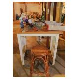 Kitchen Island & Contents