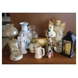 Figurines, Lamps & Collectible Glassware