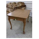 Pressed Wood Queen An End Table