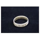 14K Gold Men's Wedding Band