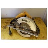 DeWalt DW 364 7 3/4" Circular Saw