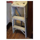 2' Aluminum Step Ladder