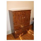 16" x 29" x 41" Pressed Wood Dresser