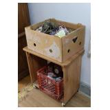 Solid Oak Microwave Stand & Dï¿½cor