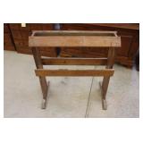 Saddle Stand