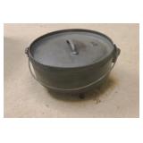 #10 USA Footed Cast Iron Dutch Oven