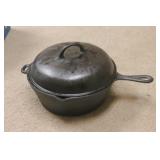 Unmarked 8D Cast Iron Dutch Oven