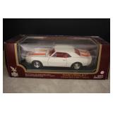 NIB Road Legends 1967 Chevy Camaro 1:18 Die Cast C