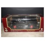 NIB Road Legends 1953 Ford Pickup 1:18 Die Cast Me