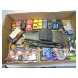 Flat of cars & 2 figures