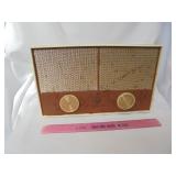 Vintage Sylvania Golden Shield AM radio (works)