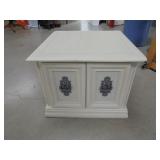 Shabby-chic Wood End Table