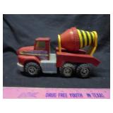 Nylint pressed metal & plastic cement truck