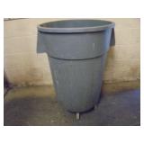 Rubber Trash Can on wheels