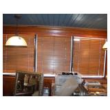 Lot of 21 wood blinds