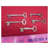 Lot of 5 skeleton keys