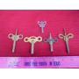 Lot of 5 vintage clock keys