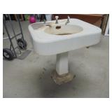 Pedastool sink
