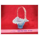 Hobnail ruffled rim basket