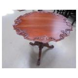 Chippendale Tilt Table           (600)