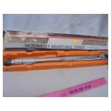 Micrometer adjustable torque wrench