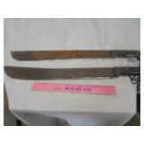Lot of 2 machettes