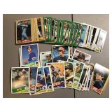Lot of 100 Vintage Baseball Cards