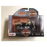 Harley Davidson 1/18 Scale Motorcycle in box