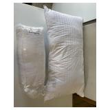 2 Beckham Hotel Collection Pillows - New