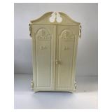 Suzy Goose Barbie Wardrobe w/Cabbage patch mini
