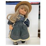 Lissi vinyl doll