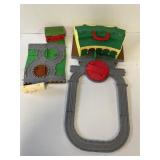 2-2009 Thomas Train Trackmaster Playsets Gullane