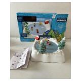 Christmas Peanuts Skating Pond, Working