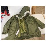 US Army Cold Weather Parka with liner and hood