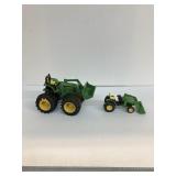 JOHN DEERE TRACTOR TOY