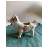 Cow Creamer w/ Gold-colored Hooves