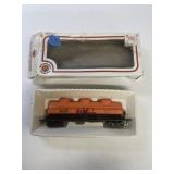 HO SCALE TRAIN CAR