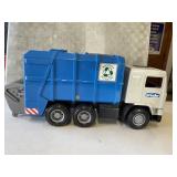 Bruder Garbage Truck large