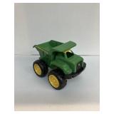 JOHN DEER DUMP TRUCK