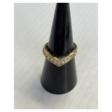 Engagement style band gold tone