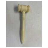 White "Bakelite"(?) gavel